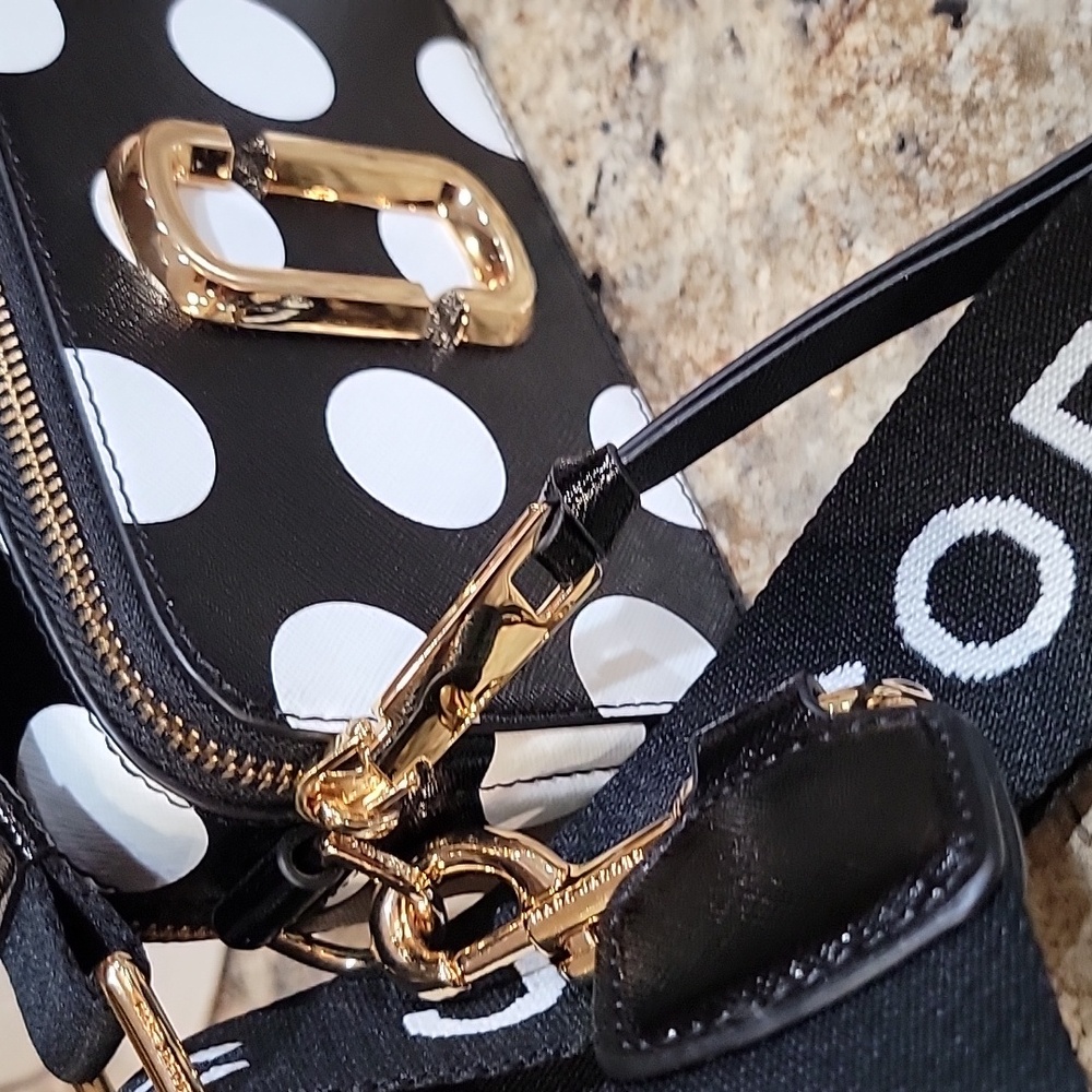 Marc Jacobs Black and White Dot Small Snapshot Camera Bag - Picture 3 of 8
